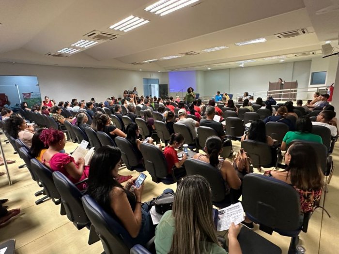 Andamento das negociações com Secretaria Municipal de Educação de Porto Velho é discutido em assembleia 