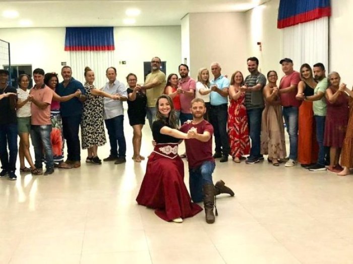 Regional Café do SINTERO celebra sucesso do Curso de Dança oferecido às/aos filiadas/os