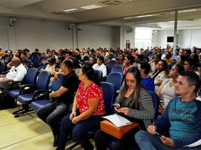 Categoria rejeita propostas do Governo e mantém luta por melhorias na educação