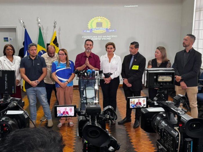 Prefeito Léo Moraes anuncia avanços para profissionais da educação à população de Porto Velho em coletiva de imprensa
