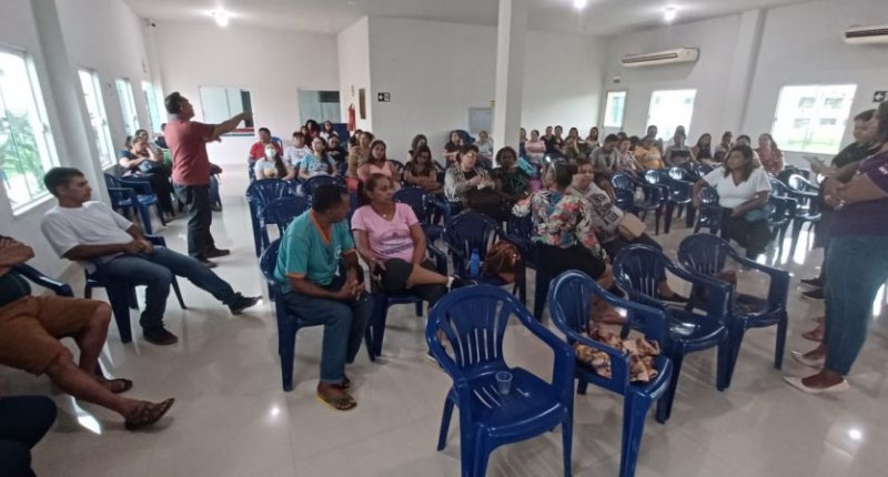 Sintero - Regional Mamoré realiza assembleia com trabalhadores em educação municipais de Guajará-Mirim