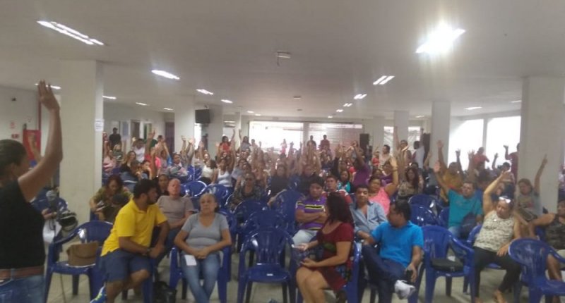 Trabalhadores em educação municipais de Porto Velho suspendem a greve até maio para manter canal de negociações