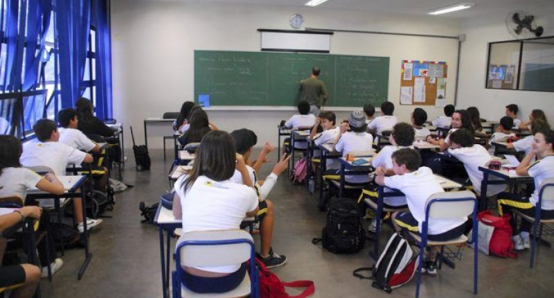 Denúncias dos trabalhadores lotados em escolas de tempo integral seguem sem providências pela Seduc