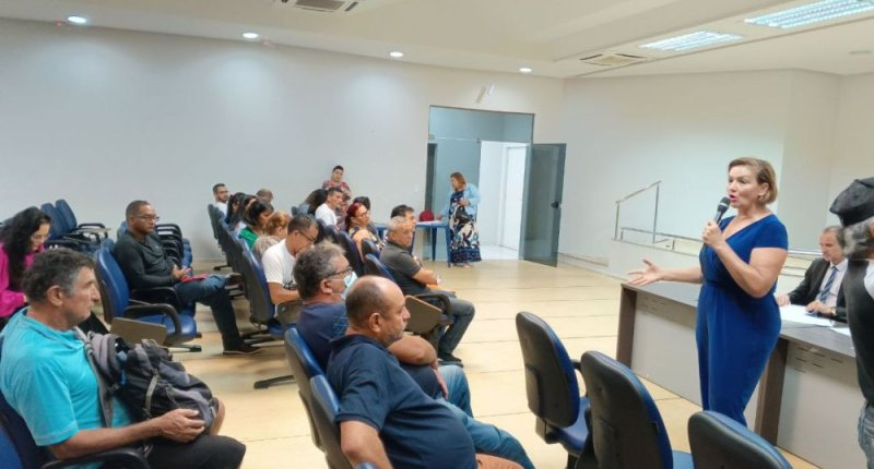 Trabalhadores e trabalhadoras em educação de Porto Velho decidem judicializar piso salarial em assembleia extraordinária