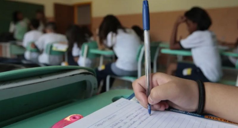 NOVO ENSINO MÉDIO: Trabalhadores em educação de Rondônia expõe sobrecarga de trabalho