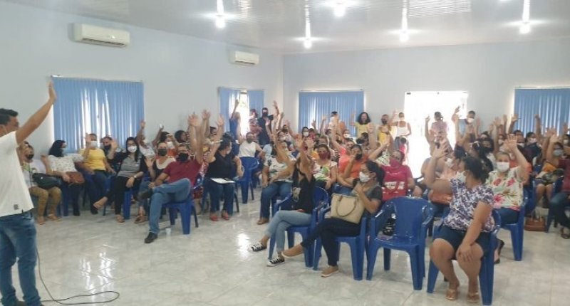 Trabalhadores em educação do município de Cerejeiras deflagram greve em favor da valorização profissional 