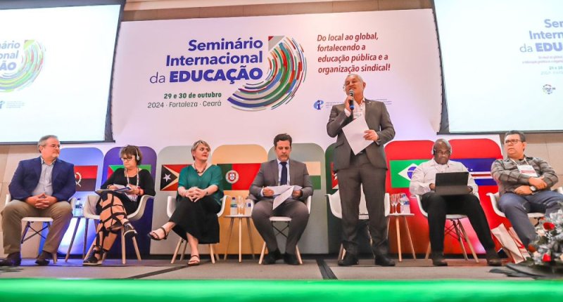 SINTERO participa do Seminário Internacional da Educação em Fortaleza