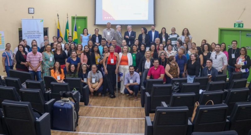 SINTERO e CNTE participam de encontro para elaboração dos planos decenais de educação