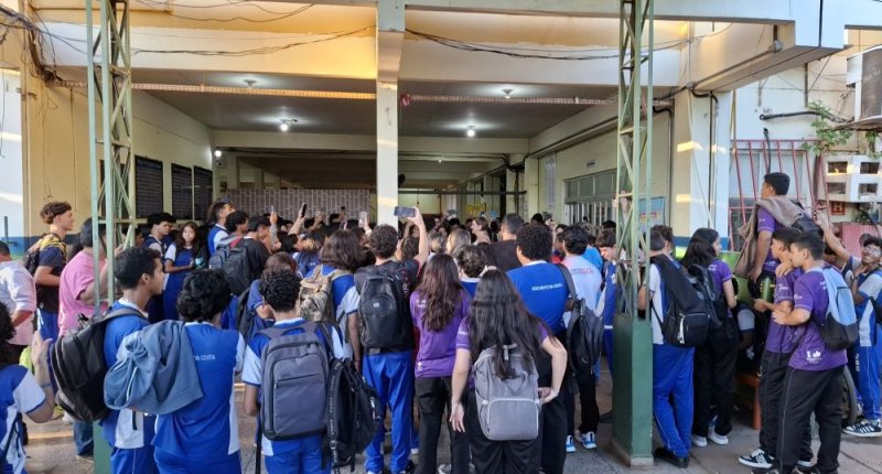 Comunidade escolar da Escola João Bento da Costa contesta exoneração de Chiquinho Lopes e Ivonete Vieira