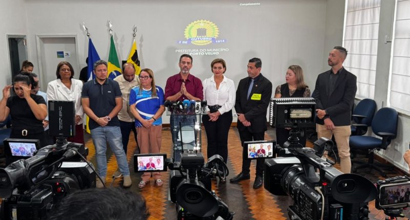 Prefeito Léo Moraes anuncia avanços para profissionais da educação à população de Porto Velho em coletiva de imprensa