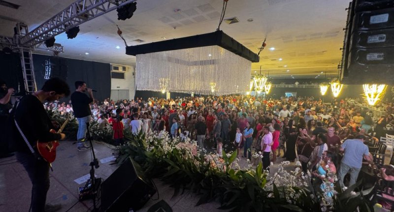 Baile da Regional Estanho do SINTERO reúne cerca de 2.500 trabalhadores/as da educação em Ariquemes